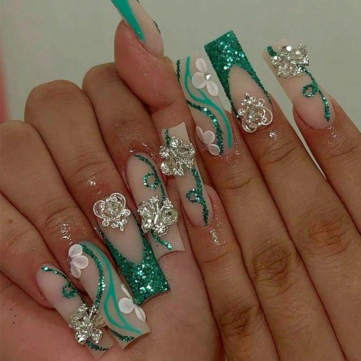 Long Coffin Press on Nails Bal - đánh giá và giá Nail Art Gliter